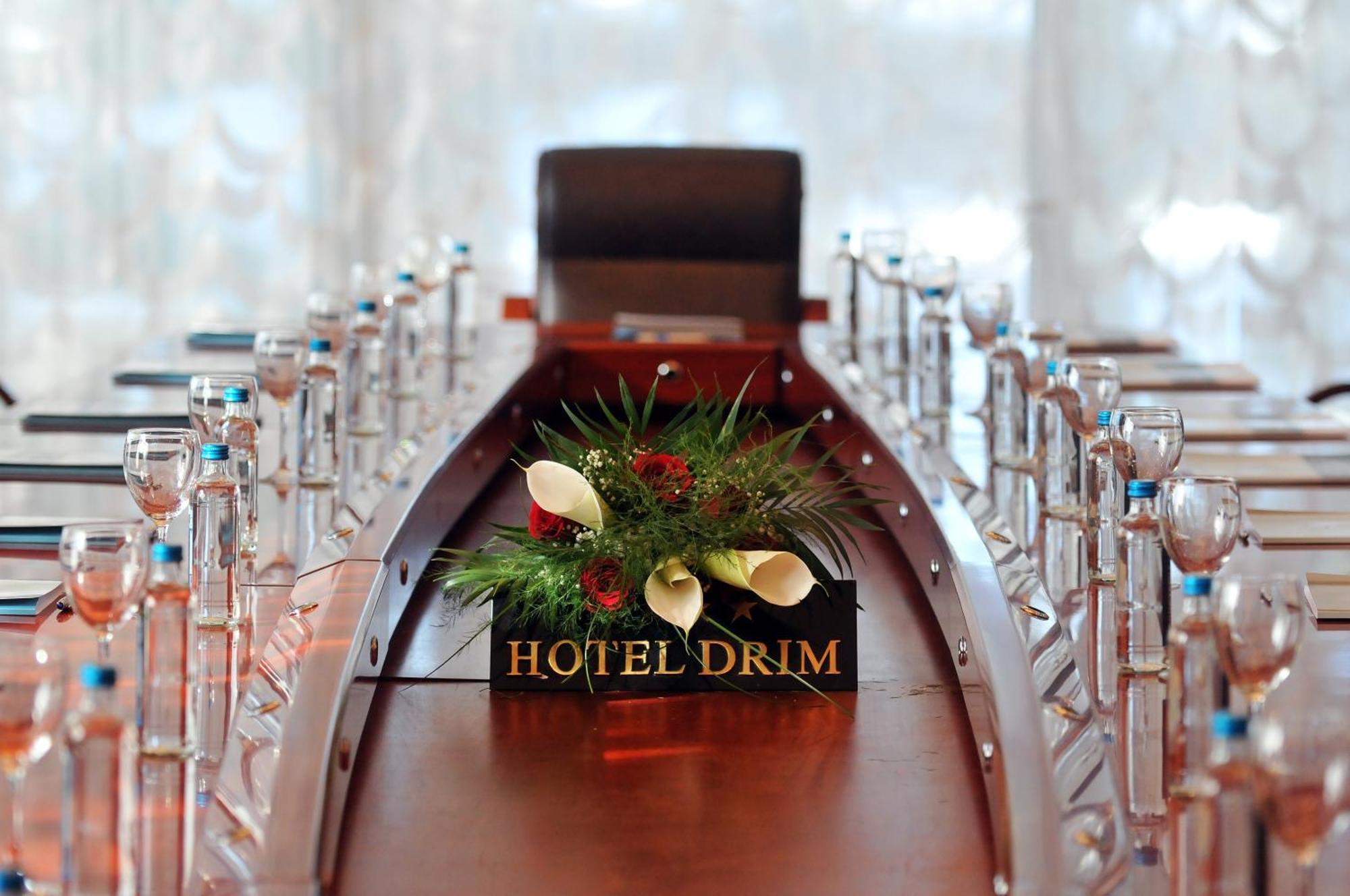 Hotel Drim & Spa ストルガ エクステリア 写真